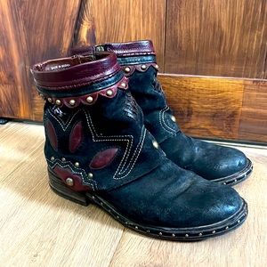 Women’s western style boots